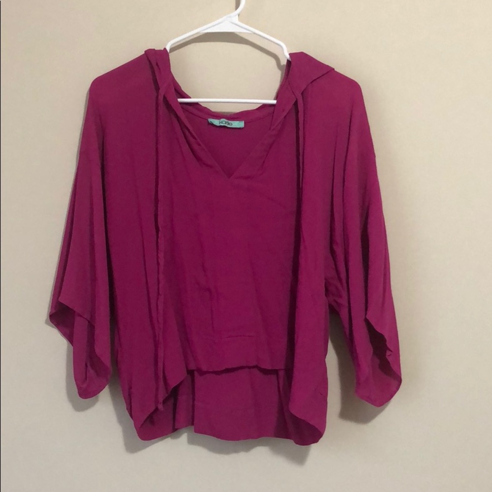 Cropped hooded fuchsia top